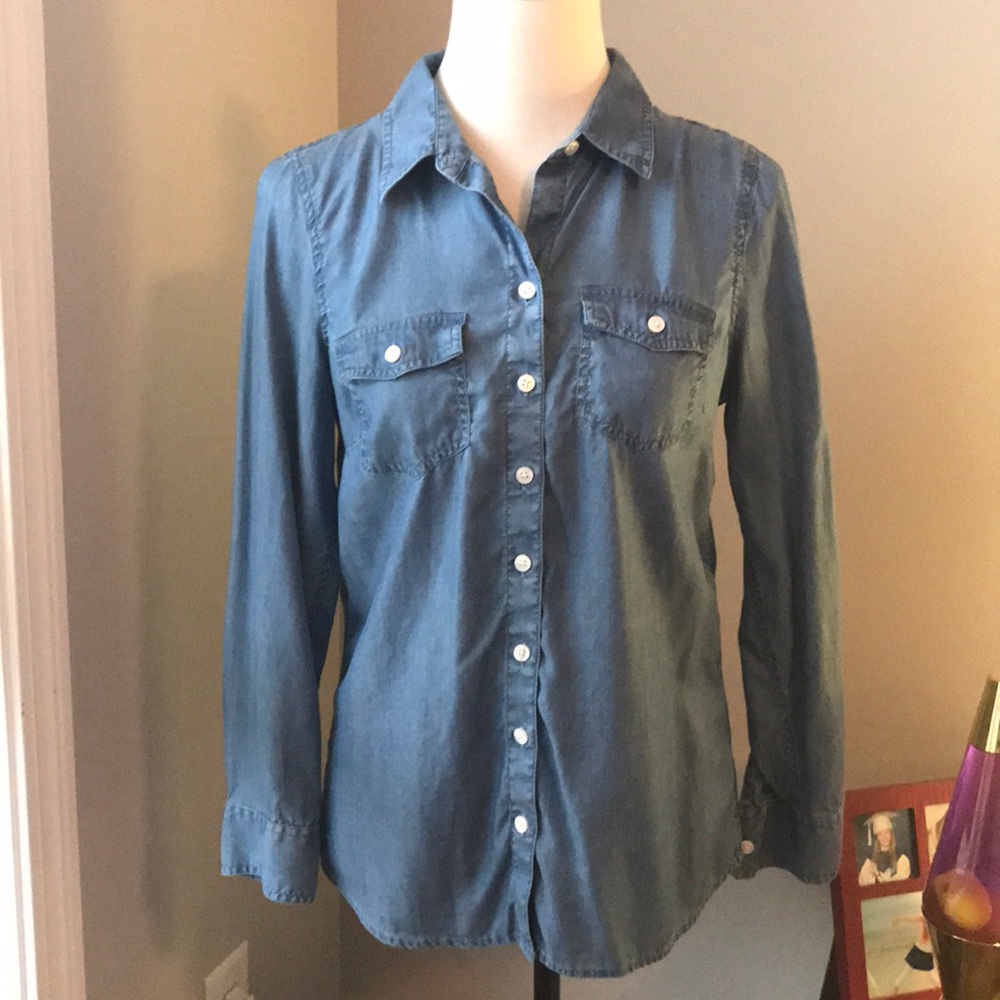 Crown & Ivy Jean shirt, small